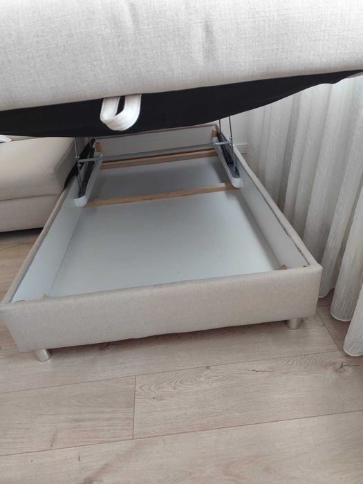 Vând colțar fix în formă de L