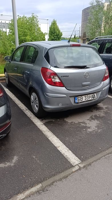 Vând Opel Corsa.