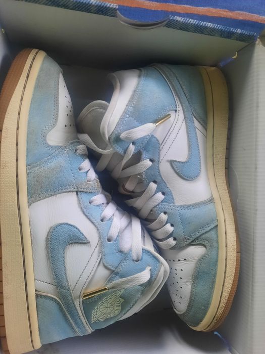 vând jordan 1 mid SE
