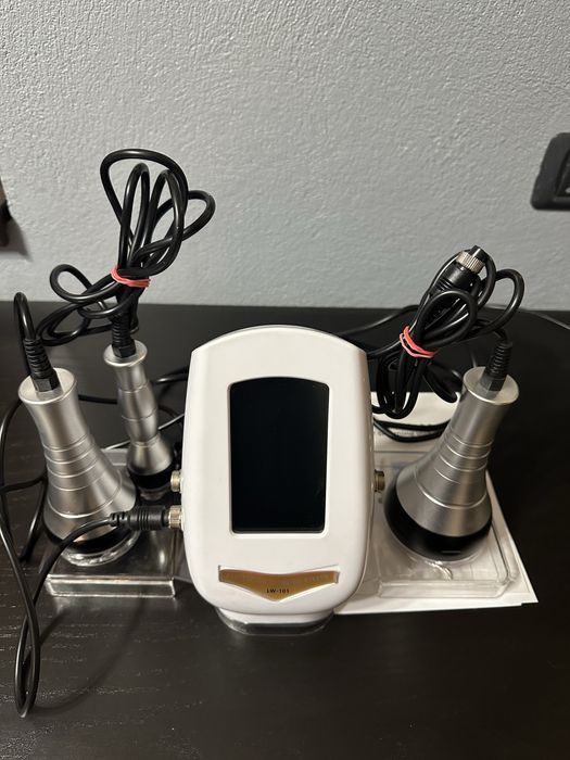 Aparat profesional cavitatie-masaj