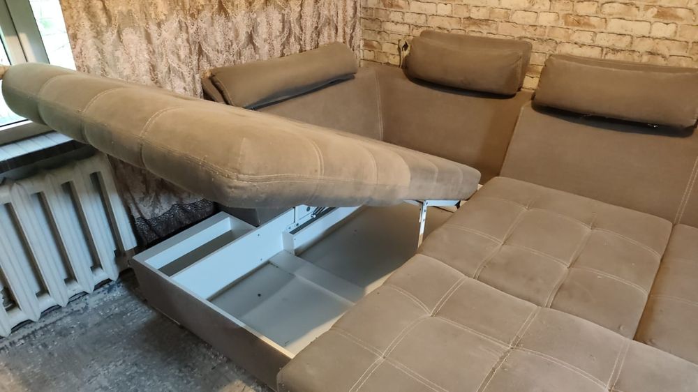 Продам диван  в хорошем состоянии.