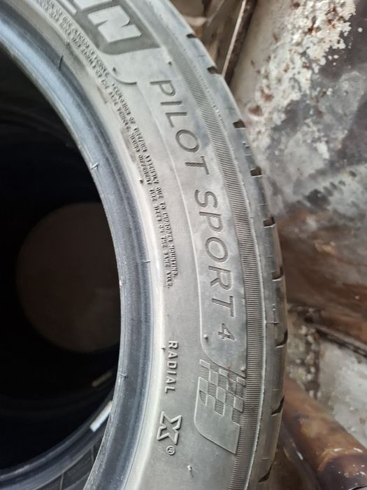 Michelin Pilot Sport 4  245 45 18 XL