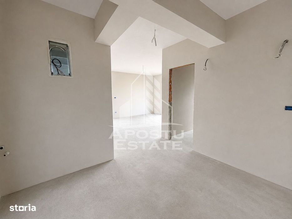 Apartament cu 3 camere, 2 balcoane, zona Planetelor