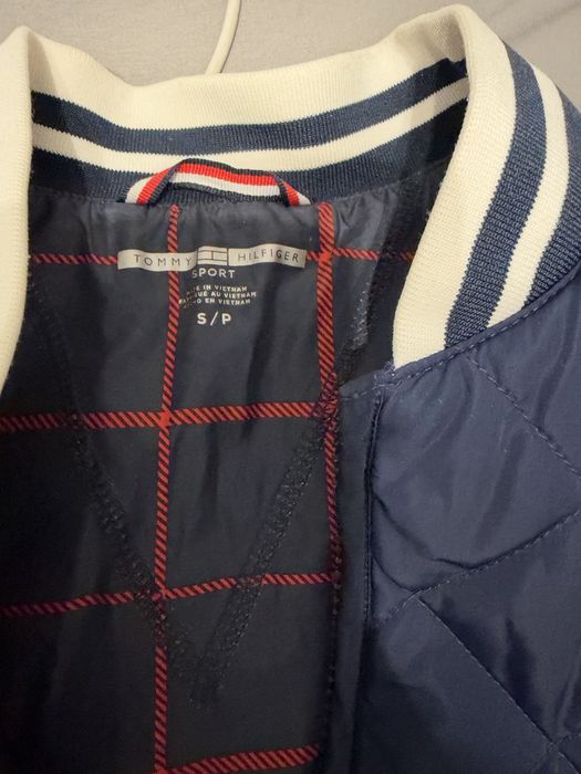 Tommy hilfiger куртка