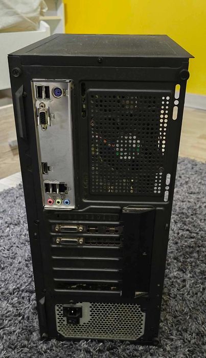 Гейминг Компютър, Монитор HP, Гейминг микрофон на Trust