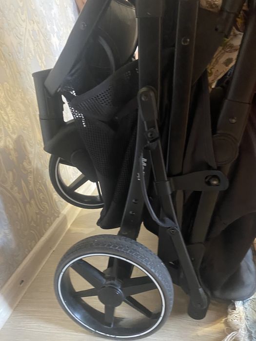 Продам коляску чемодан