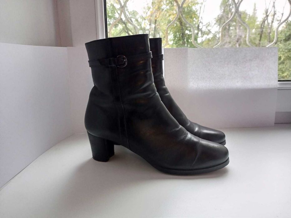 Полусапожки зимние. Натуральная кожа. Размер 39.