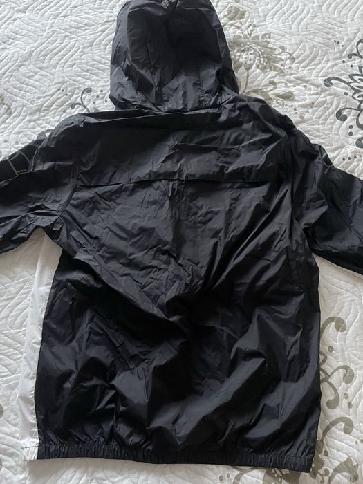 Geacă, fâș Ellesse