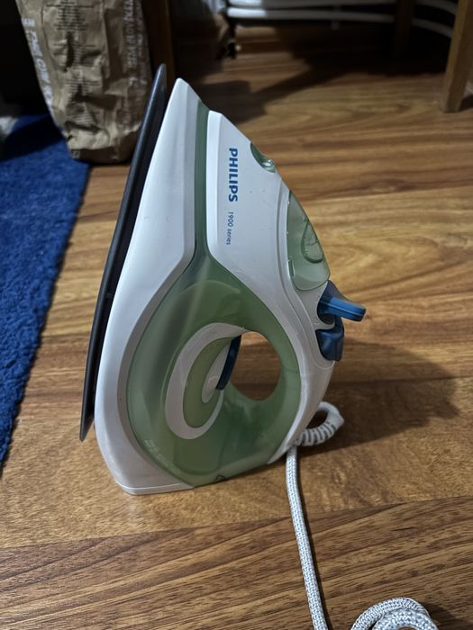 Fier de calcat Philips