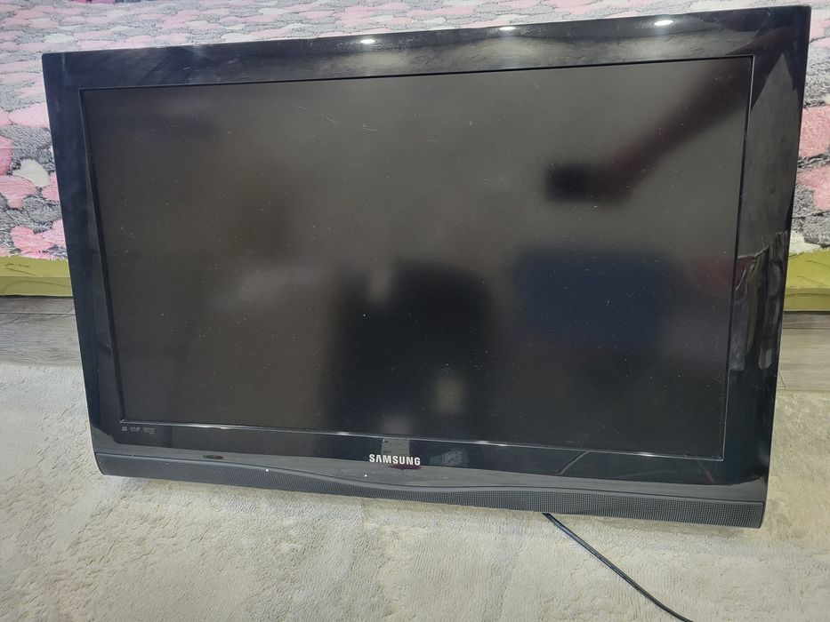 Телевизор Samsung LE32C350D1W