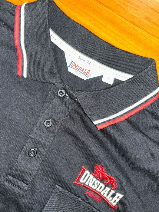 Поло лонсдейл красно черное