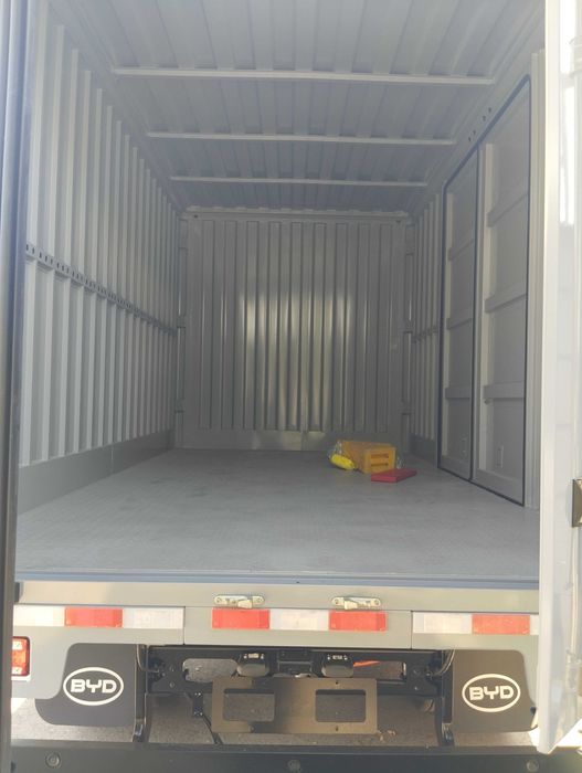 BYD T5 EV — To‘liq Elektr Yuk Mashinasi