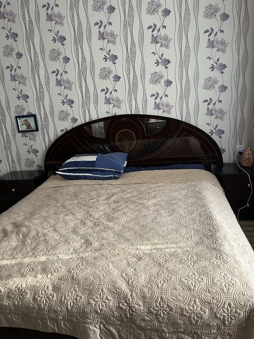Продам спальный гарнитур