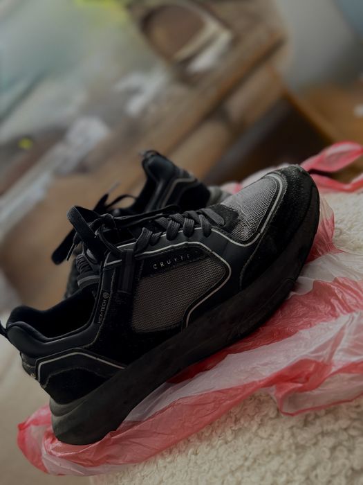 Обувки на  Cruyff