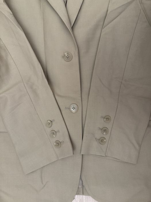 Новый костюм (пиджак и брюки)