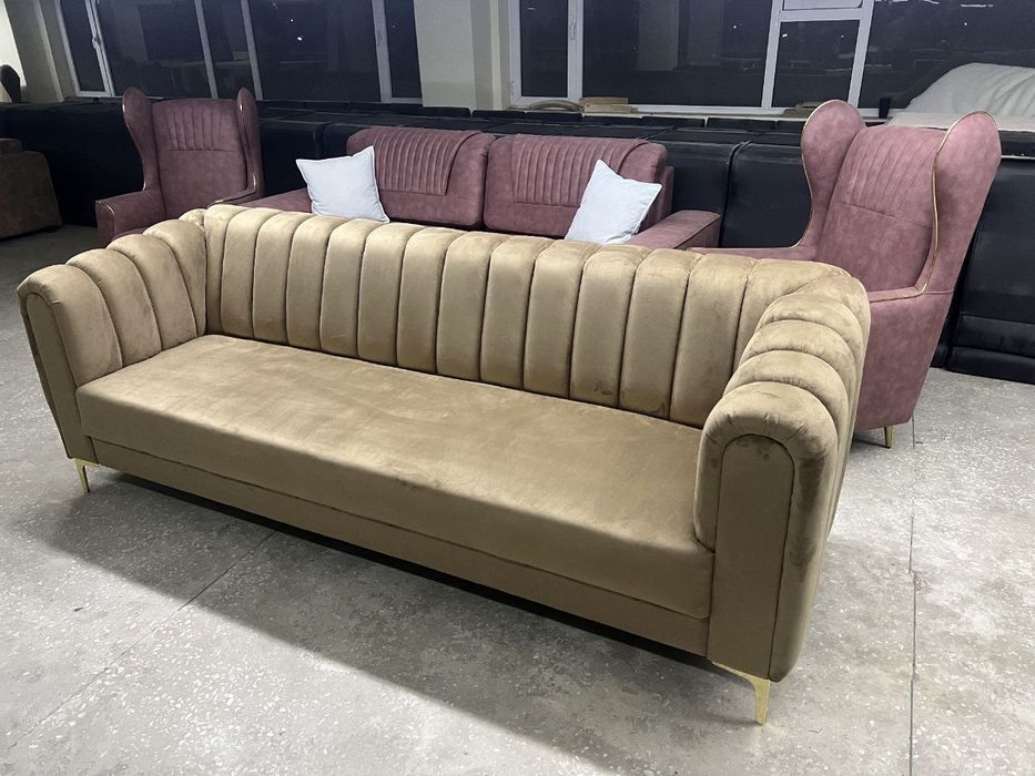 Реставрация и изготовление по мягкой мебели  любой сложности 
Диван
Кр