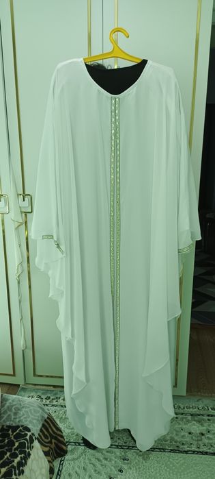 Продам новые платья- абайки, с Эмиратов