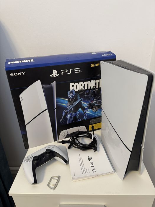 Vand PS 5 slim fara disk 2 ani garantie