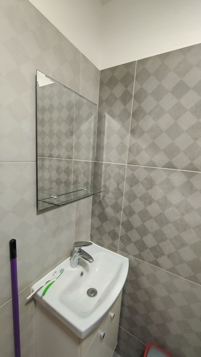 Persoana fizica închiriez mini Garsoniera zona Siraj Camera de cămin