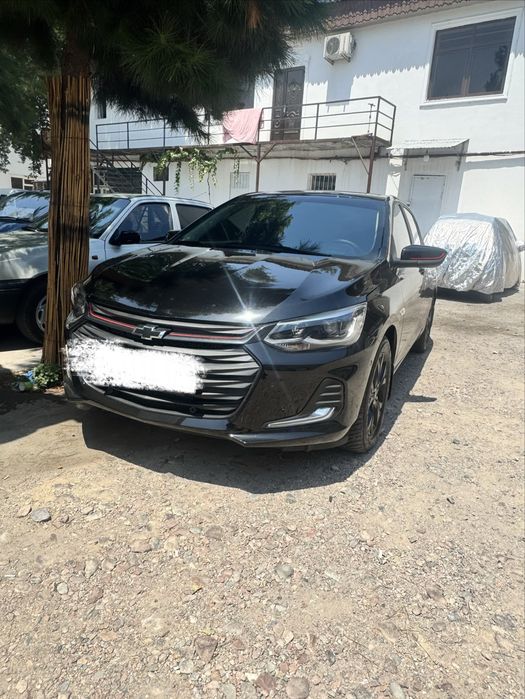 Onix redline avtomobili