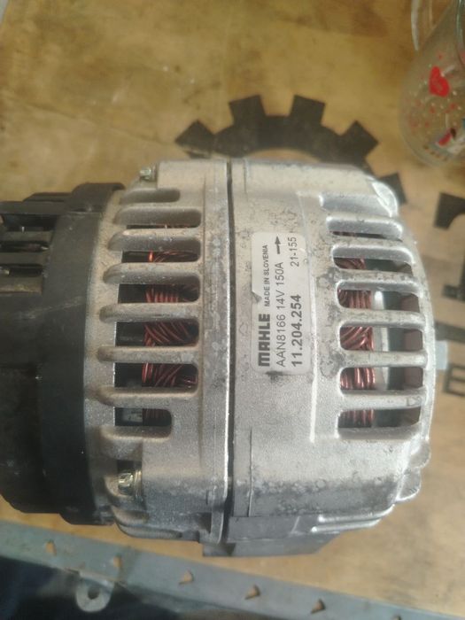 Генератор для тяжёлых машин универсальный