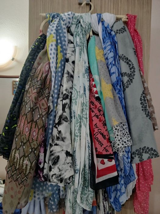 Тънки шалове - 20 бр.