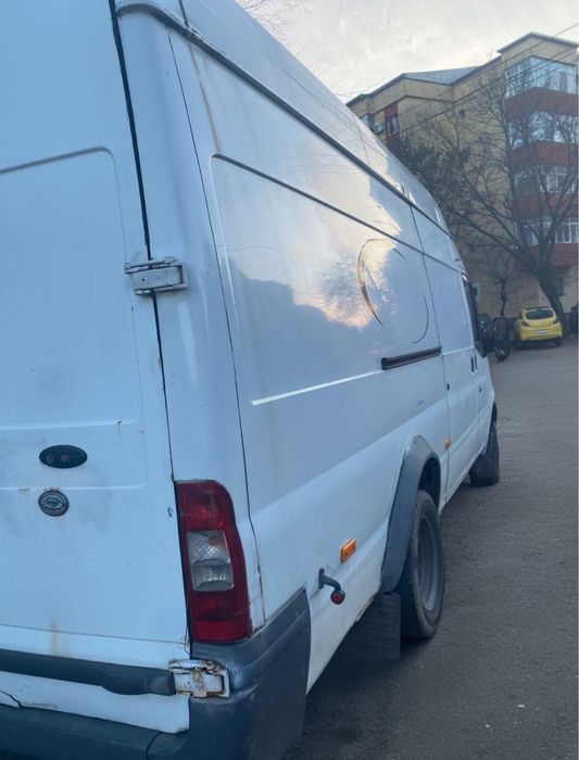 Vand  Ford transit pret negociabil