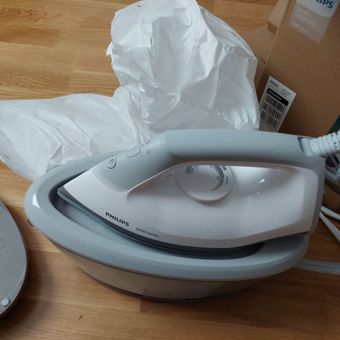 Statie de calcat cu abur Philips seria 2000 PSG2000/20, 2400 W, 6 bari, jet de abur 110 g/min, Talpa ceramica