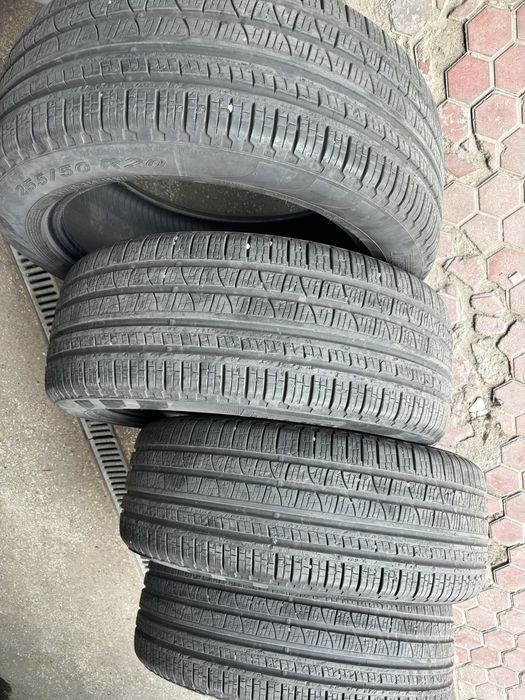 Продам комплект Pirelli 255/50/20