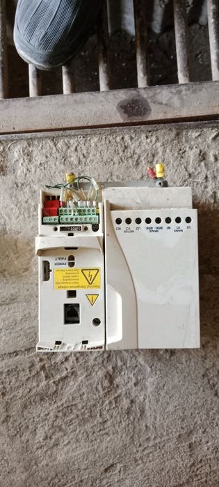 Продам преобразователь частоты .