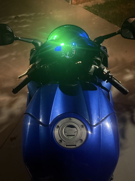 Yamaha R1 - 5300€