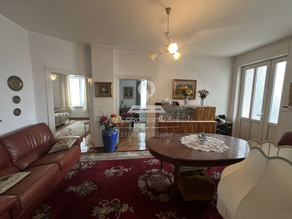 Продава се Къща в Разлог - 375 кв.м за 931 €/кв.м - Снимка #4