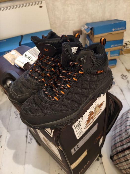 Продам ботинки зимние