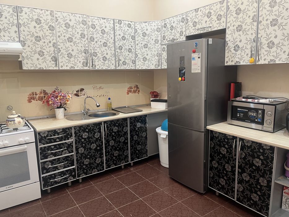 Кухонный гарнитур отличный состаяние