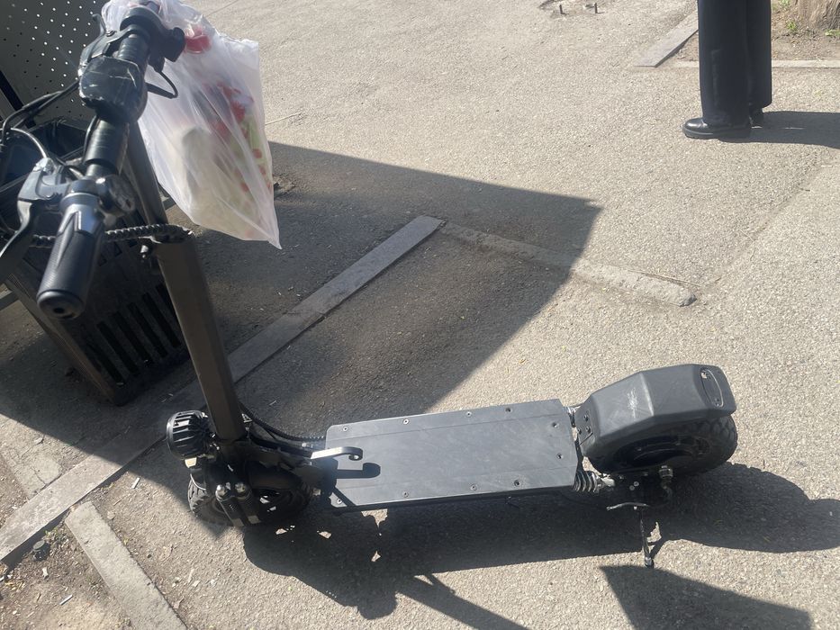 Продам  Электро самокат MONSPRIN Q7