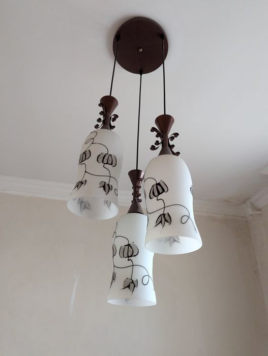 Срочно Продам люстру