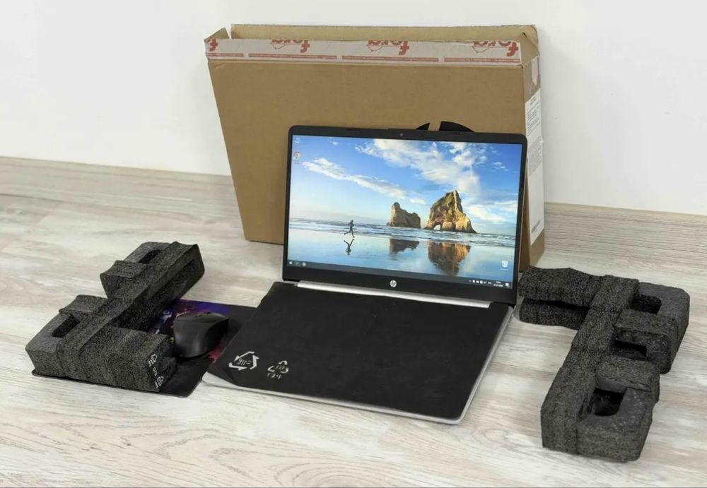 Продам ноутбук новой модели в полном комплекте