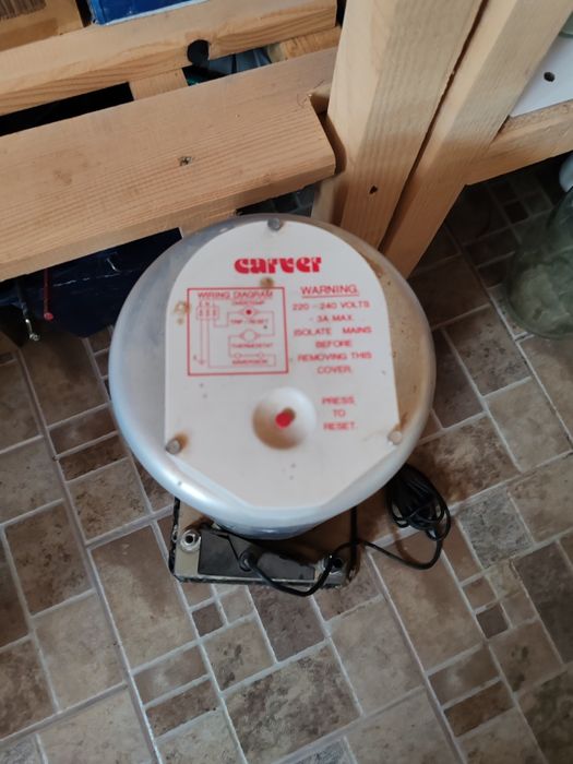 Vand următoarele piese pentru rulota