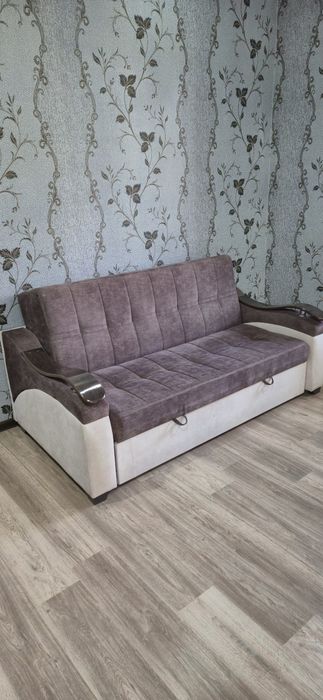 Продам диван-кровать б/у.