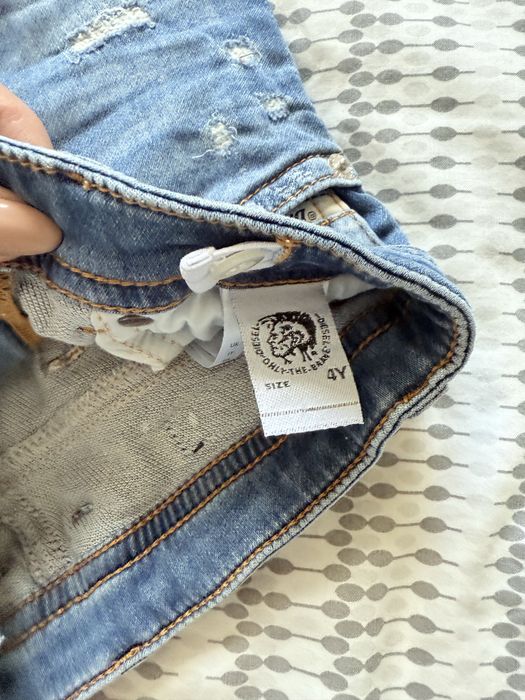 Детски дънки DIESEL