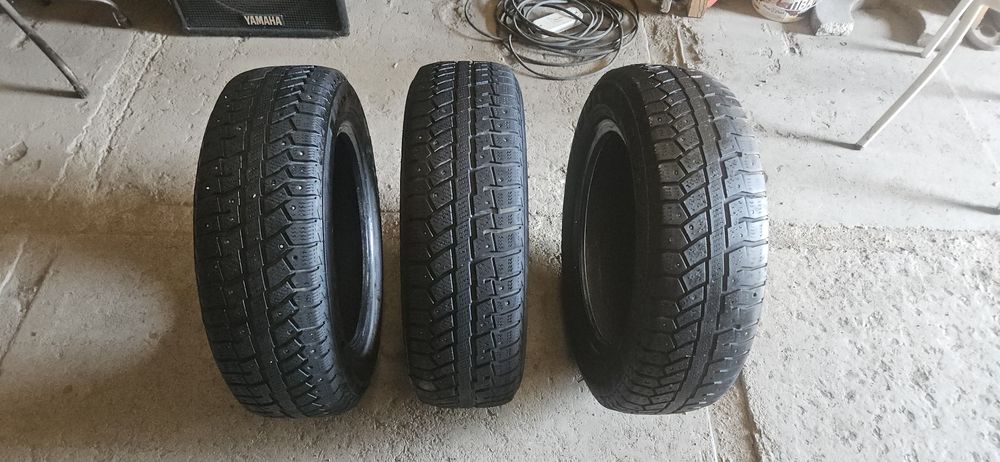 Продам шины R15 , зимние.