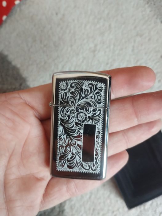 Vand Bricheta Zippo functionala