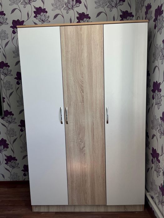 Продам шкаф срочно