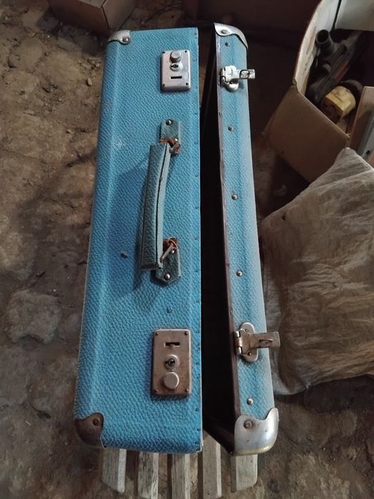 Valiză börönd veche