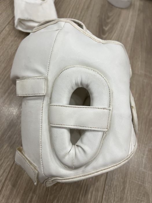 Шлем для каратэ кожанный Hayabusa