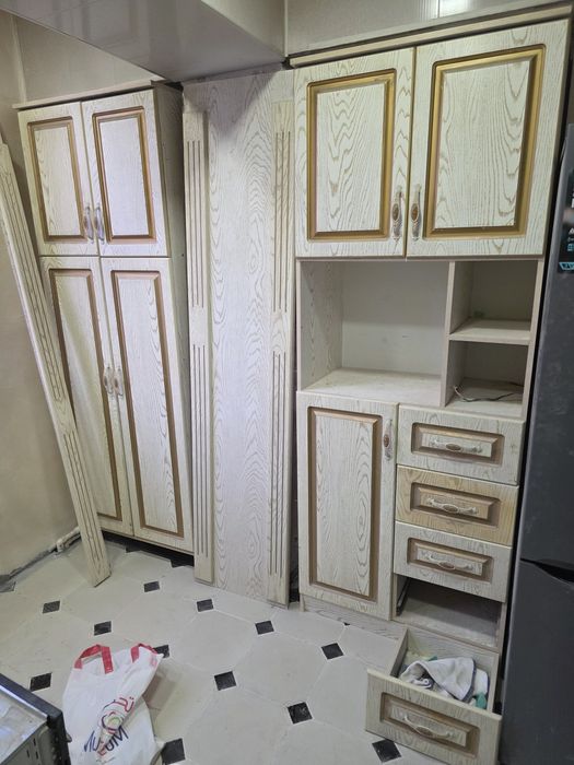 Продается кухонная мебель