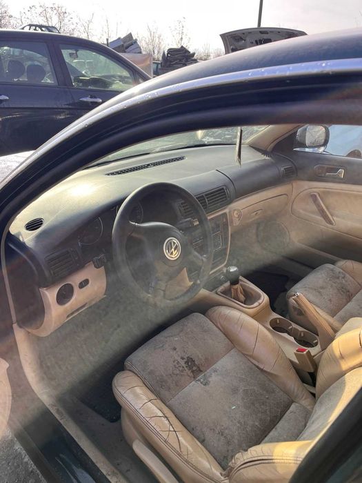Фолксваген Пасат 2.5 дизел 2001 година на части