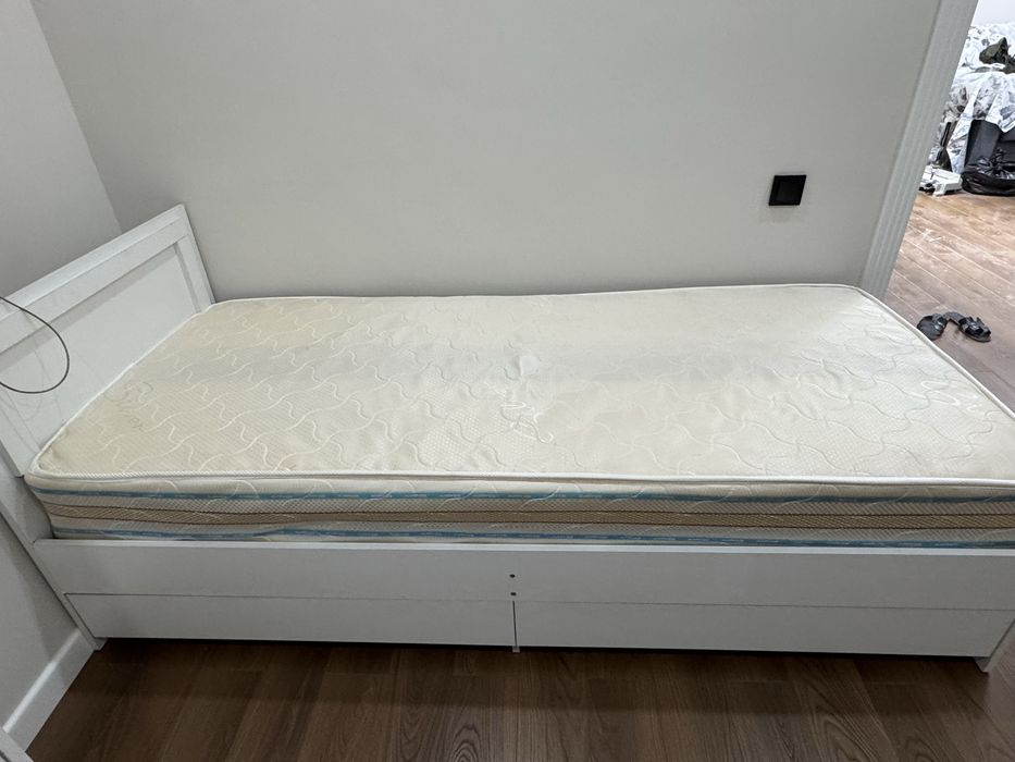Кровать 90х200 с матрасом