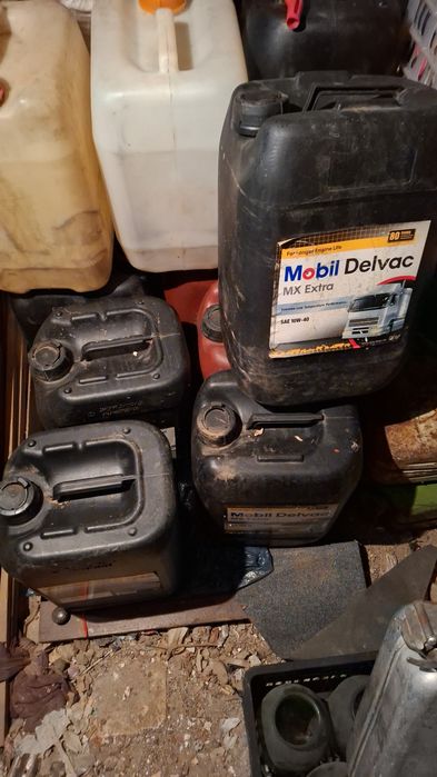 Продам канистры б/у