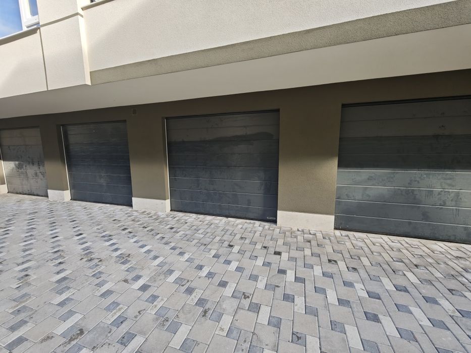 Гараж под наем .